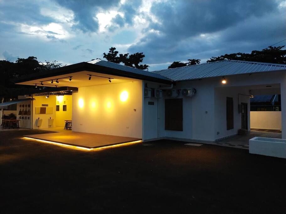 Bole Villa-private Pool-bbq-karaoke 20pax Vila Ipoh