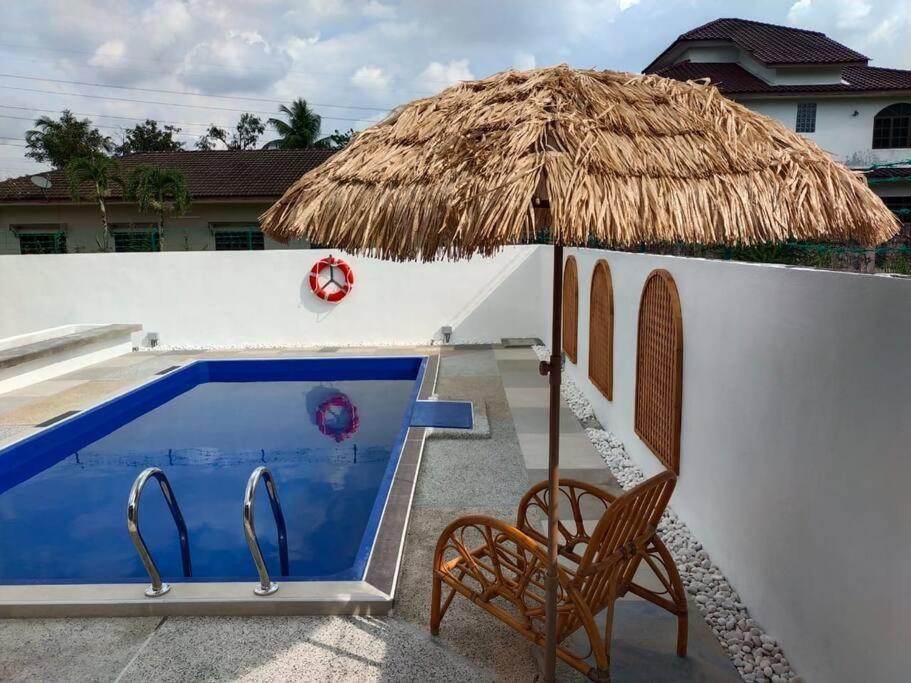 Bole Villa-private Pool-bbq-karaoke 20pax * Ipoh